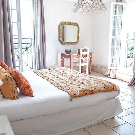 Logis Et Restaurant La Bastide Cabezac Отель