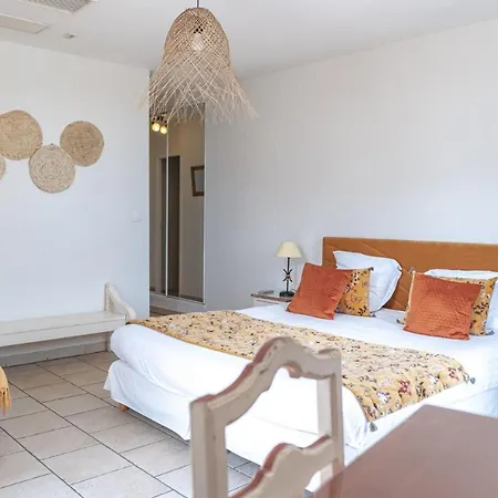 Logis Et Restaurant La Bastide Cabezac Отель Биз-Минервуа