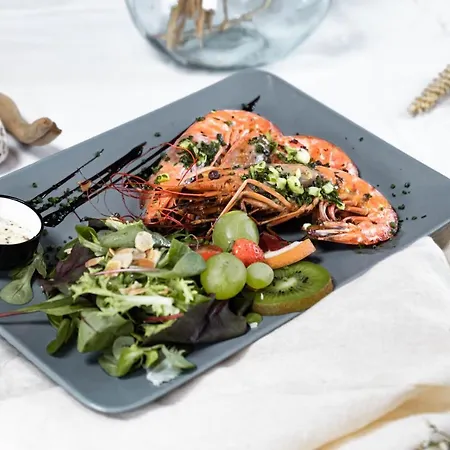 Отель Logis Et Restaurant La Bastide Cabezac 3*