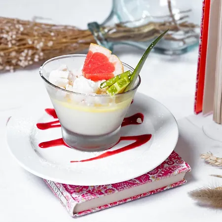 Logis Et Restaurant La Bastide Cabezac 3*