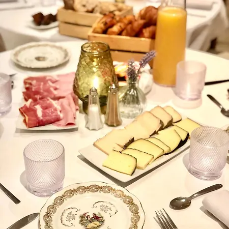 Logis Et Restaurant La Bastide Cabezac Hotell