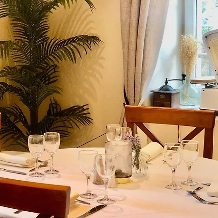 Logis Et Restaurant La Bastide Cabezac Отель 3*