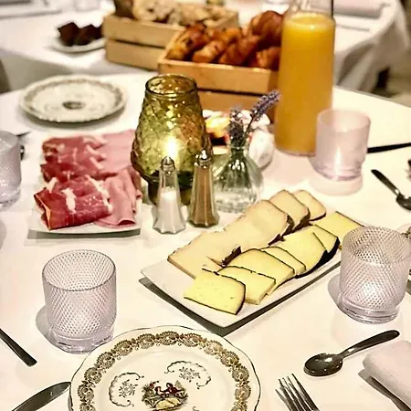 Отель Logis Et Restaurant La Bastide Cabezac Биз-Минервуа
