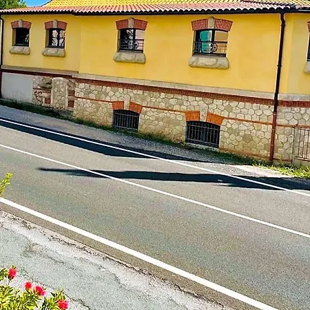 Logis Et Restaurant La Bastide Cabezac Отель