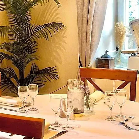 Logis Et Restaurant La Bastide Cabezac