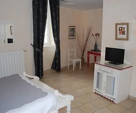 Отель Logis Et Restaurant La Bastide Cabezac Биз-Минервуа