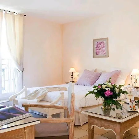 Hotel Logis Et Restaurant La Bastide Cabezac