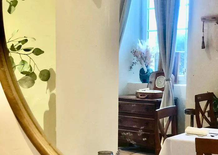 Logis Et Restaurant La Bastide Cabezac 酒店 比兹米内瓦